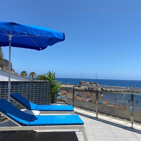 Billy'S Beachfront Apartment With Pool Access Puerto De Mogan Extérieur photo