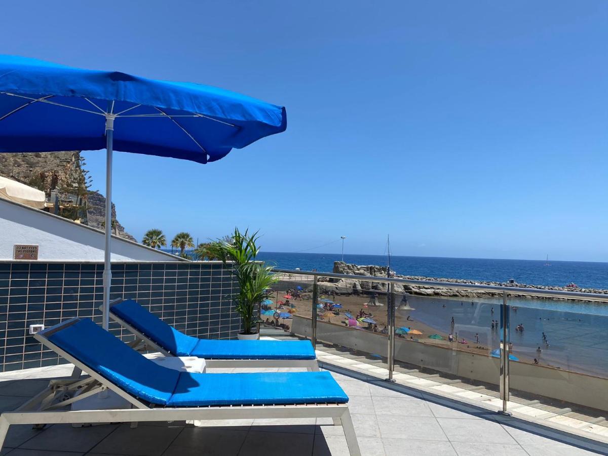 Billy'S Beachfront Apartment With Pool Access Puerto De Mogan Extérieur photo